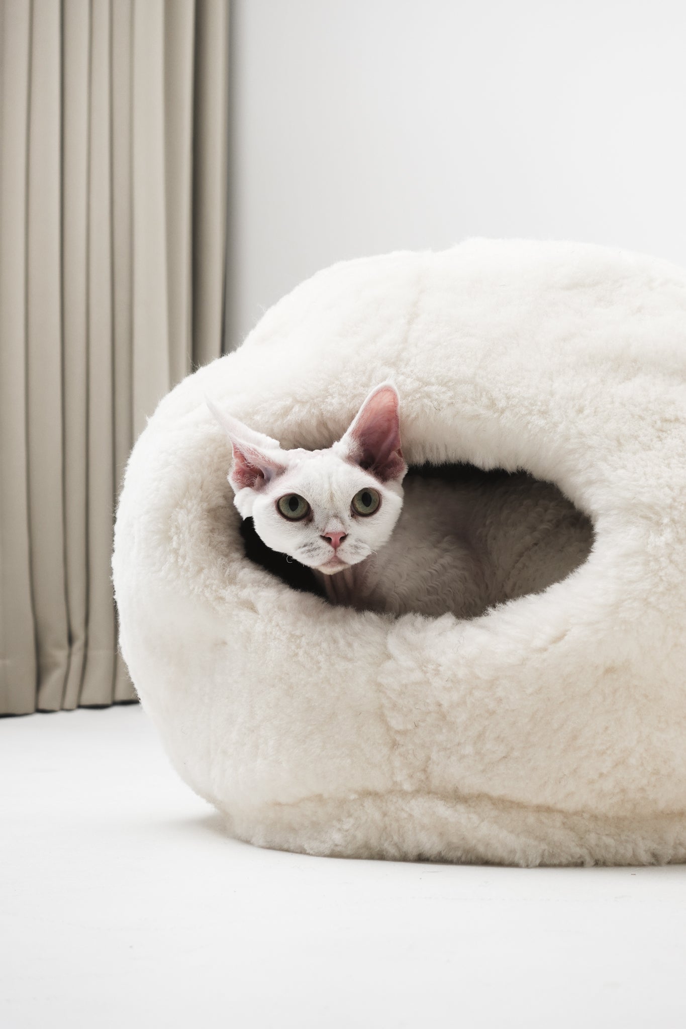 Nest Natural Sheepskin Pet Bed - White - Your Home