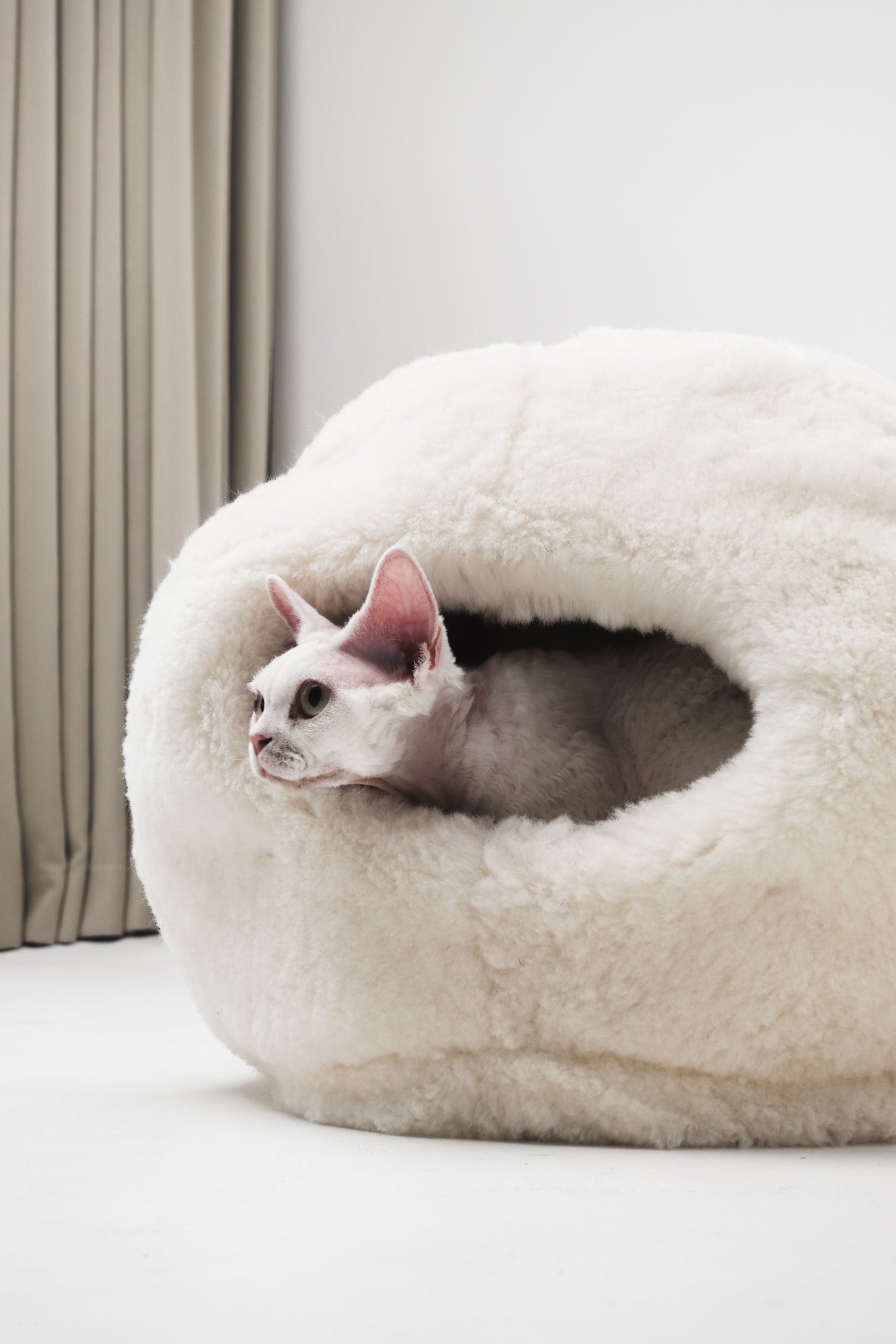 Nest Natural Sheepskin Pet Bed - White - Your Home