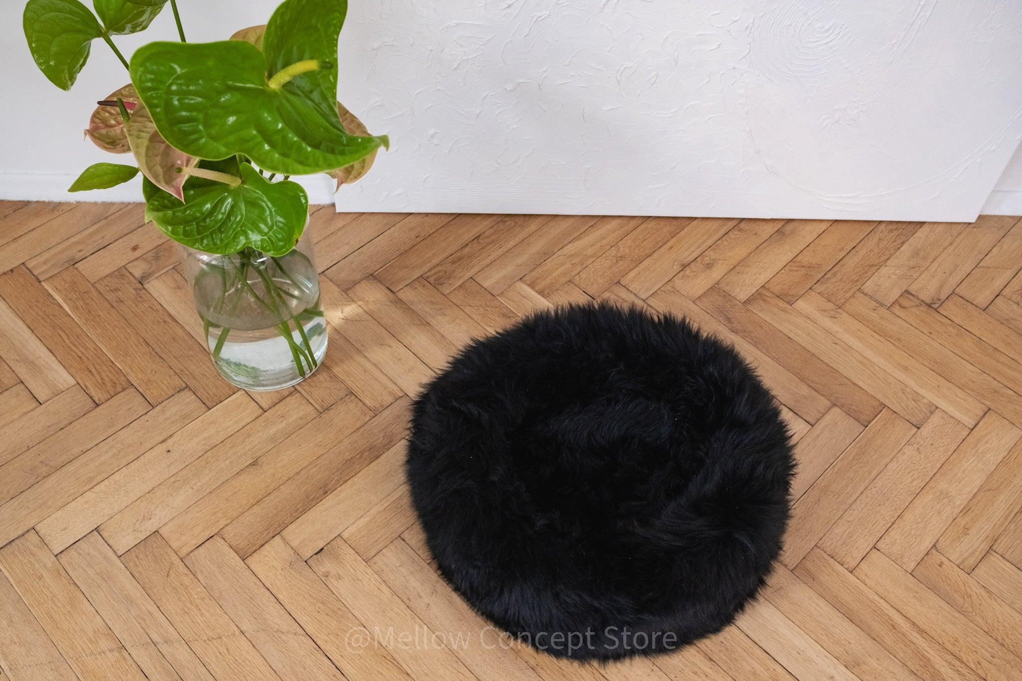Round Natural Sheepskin Pet Bed - Black - Your Home